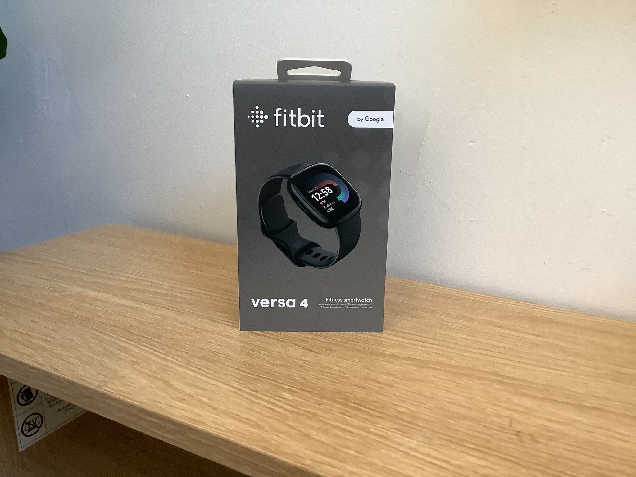 FITBIT VERSA 4 Fitness Smart Watch
