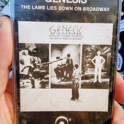 GENESIS  - the lamb lies down on Broadway cassette tape