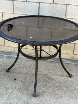 Hampton Bay Round Table