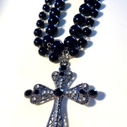 STUNNING BLACK FAUX PEARL NECKLACE 