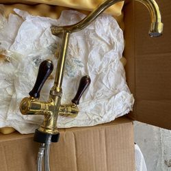 Brass Sink Hardware Faucet 