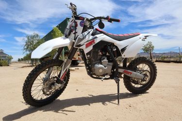 Dirt Bike Moto SSR 189cc 2021 - Pink Slip - Like New - Habla Español - FIRM ON PRICE