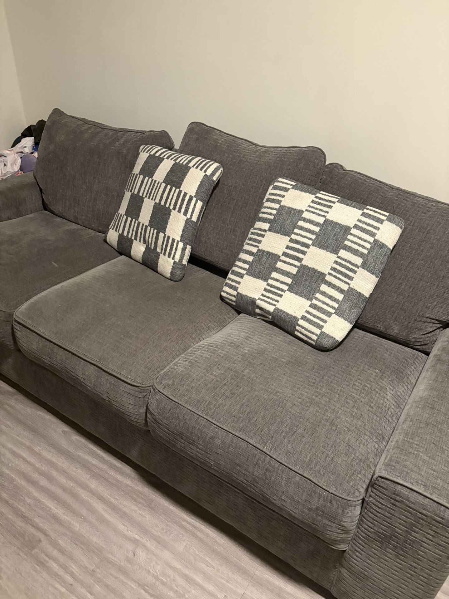 Couch With Queen Size Pull Out Bed