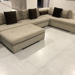Large Modern sectional