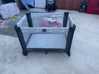 Graco Play pen
