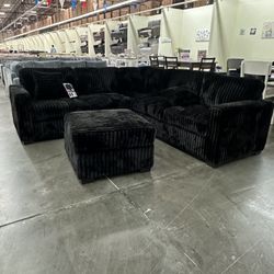 Corduroy Sectional Color Black / New In A Box.  🔥  Seccional Color Negro Nuevo En Caja 