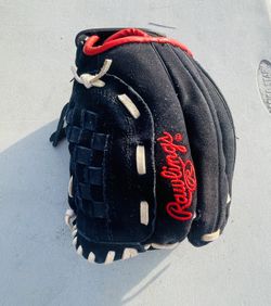 Youth Rawlings Baseball Glove For Teeball $15 — 2 Easton Batting Gloves Youth Large  $10