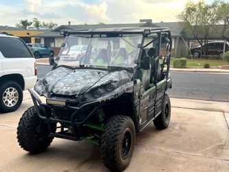 Kawasaki Teryx4 Side-by-Side UTV