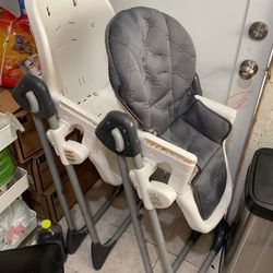 2 High Chairs
