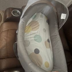 Baby Lulyboo Travel Bassinet