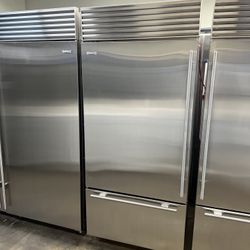 Sub Zero 36”Wide Built In Stainless Steel Bottom Freezer Refrigerator 
