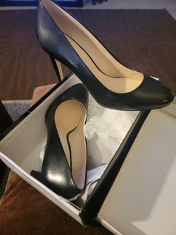 Nearly New Black Heels Sz 9
