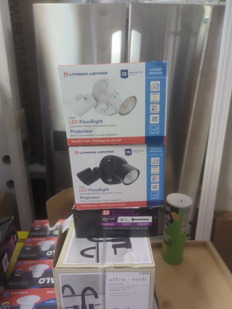 Led Floodlights Dust To Dawn New N The Box $39