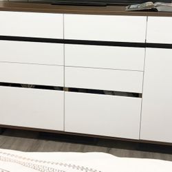 Hair Dresser 80 7/8 in. W x 19 in. D x 37 in H 