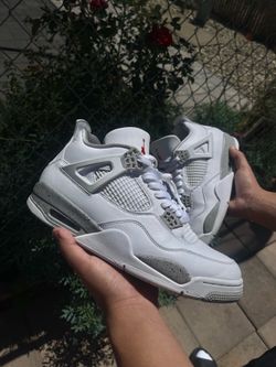 Jordan 4’s Oreo 10.5