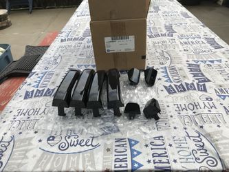 2014& up chevy silverado dbl cab oem factory color coded black door handles