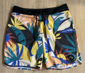 Quiksilver Men's Highline Tropical Flow 19" Board Shorts