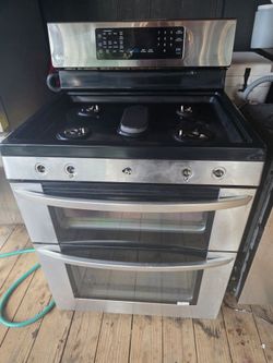 Gas stove