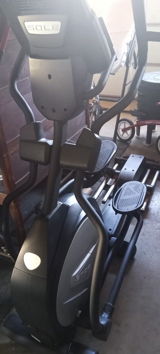 Sole E95 Elliptical for Sale in San Diego, CA OfferUp