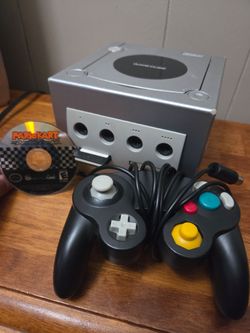 GameCube Sytem complete w/Mario Kart DoubleDash!