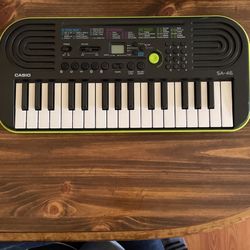 Casio Mini Keyboard (SA-46)