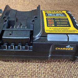 💎NEW💎 DEWALT 12V/20V Battery 4Amp Charger DCB1104