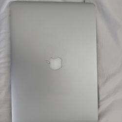 MacBook Pro 15 Inch (2017)
