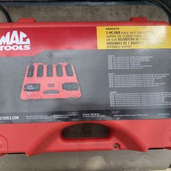 Brand New 7pc Axle Nut Sockets And Other Tools