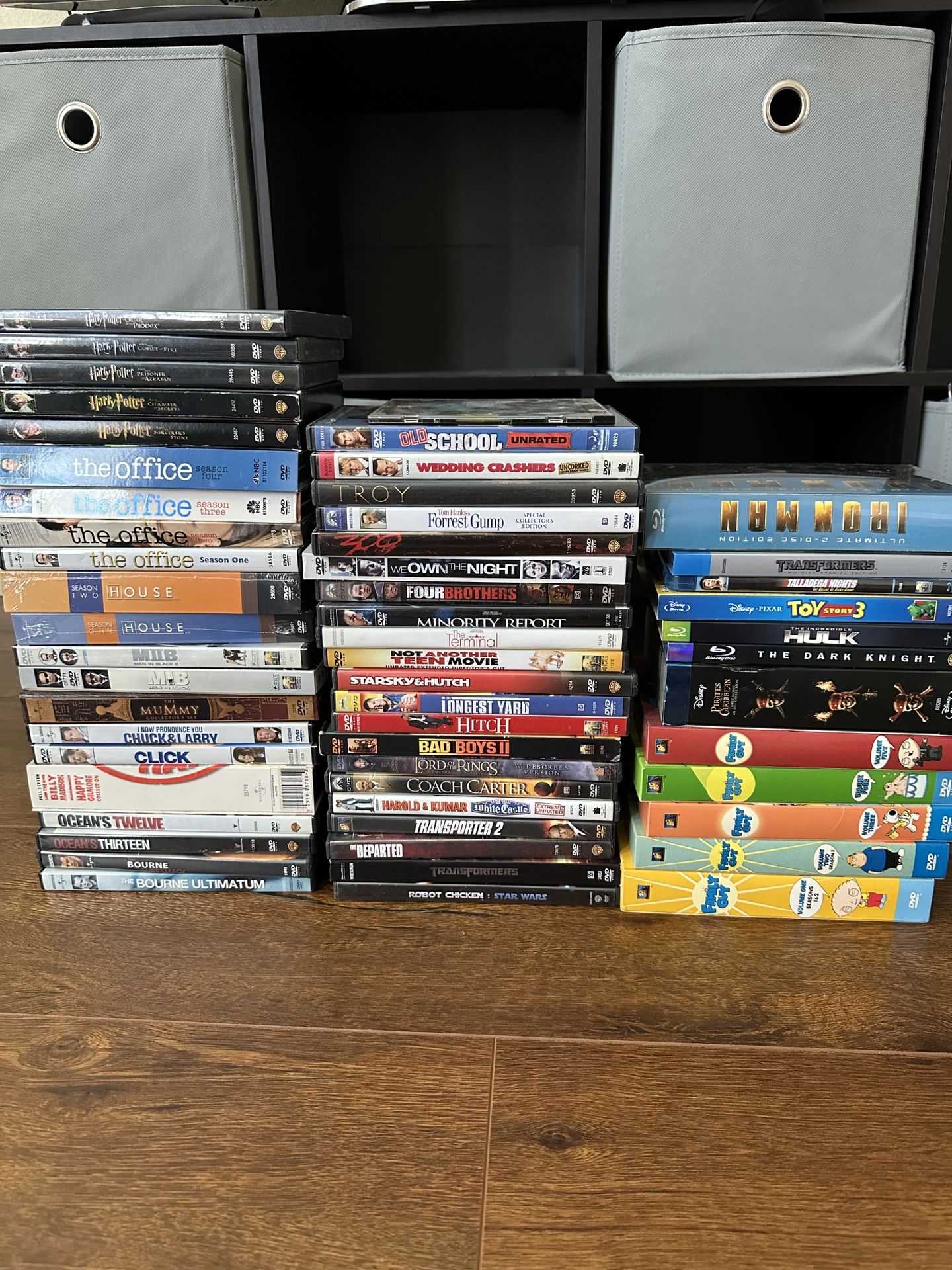 Dvd blu Ray Lot About 50 (iron Man Harry Potter Family Guy Office Etc)