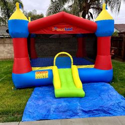 Bounce House Very Clean Like New 