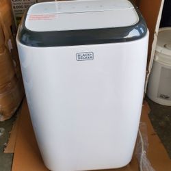 Black + Decker 8000 BTU Portable Air Conditioner