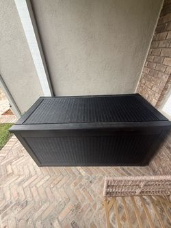 *PENDING for pickup tomorrow *320 Gallon XL Storage Chest