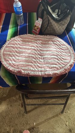 Oval Quilted Fabric Mat with Ruffle Edge