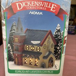 Dickensville Collectibles – Porcelain Lighted Church