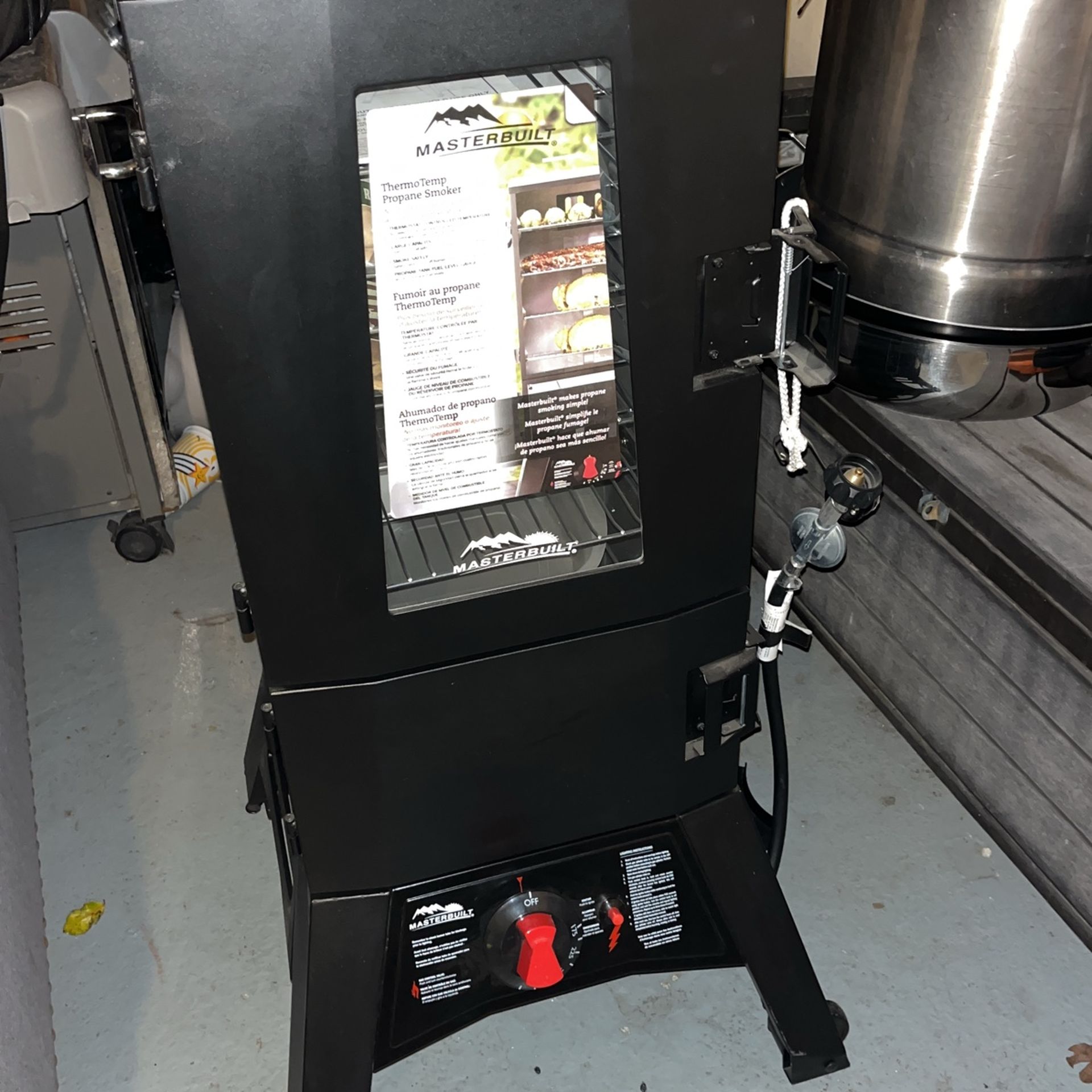 Mater Built Theorem Temp Propane Smokers