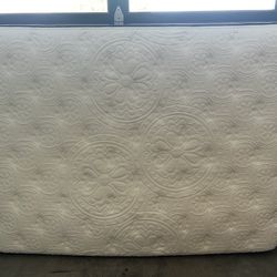 Kingsdown Queen Matress
