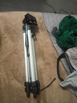 52" tripod