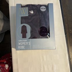 Women’s Ultra Soft Purple Robe 