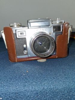 Vintage Contax 35mm Range Finder Camera (Read full Description)