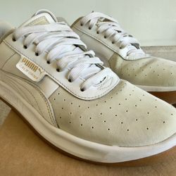 Puma White canvas US Women's size 10 shoes 