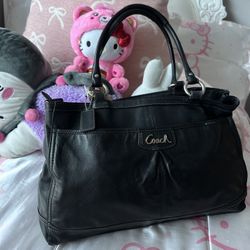 vintage coach black leather pleated purse 