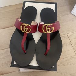 Gucci Leather Thong Sandal 