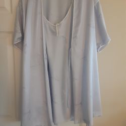 Size Small Robe & Nightgown Set