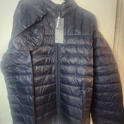 Tommy Hilfiger Men's Ultra Loft Lightweight Packable Puffer Jacket (Standard and Big & Tall)
Navy Blue Size XLT
