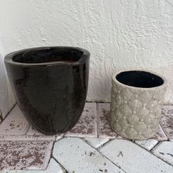 2 Garden Pieces Just $25.  2 Planter Pots. Both For $25 Firm. 