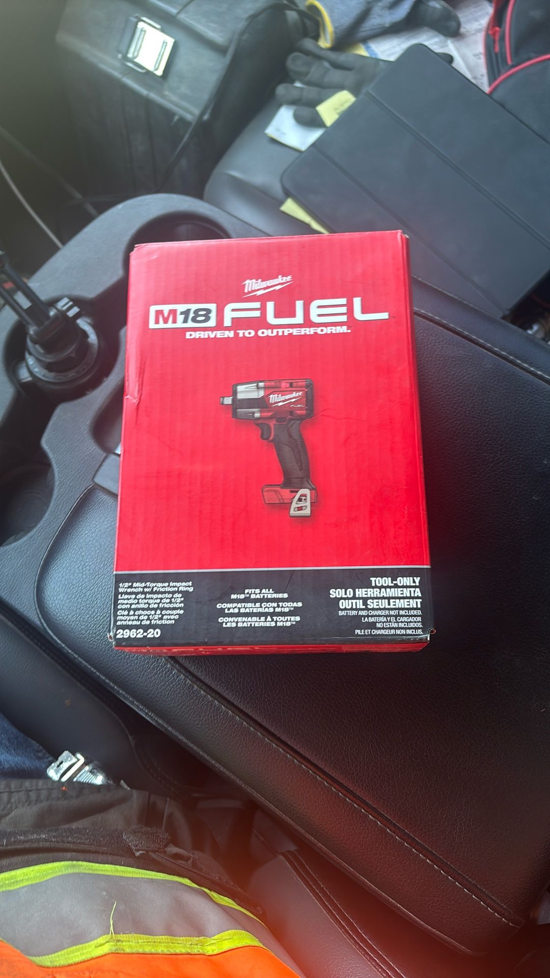 Milwaukee M18 Mid Torque 1/2” Impact Wrench