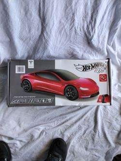Hot Wheels Tesla Roadster Radio Remote Control RC Car By Mattel 1:10