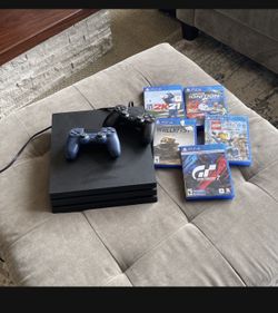 PS4 Pro- PlayStation 4 Pro With Gran Turismo 7 + Others
