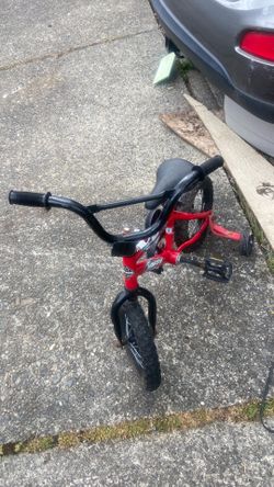 Tricycle w/ training wheel size 12