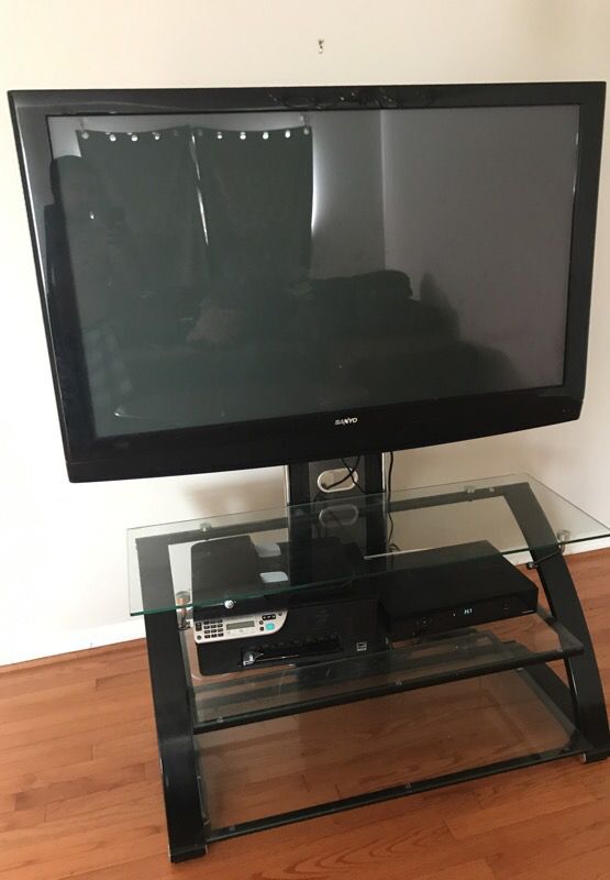 Sanyo flat screen tv and stand